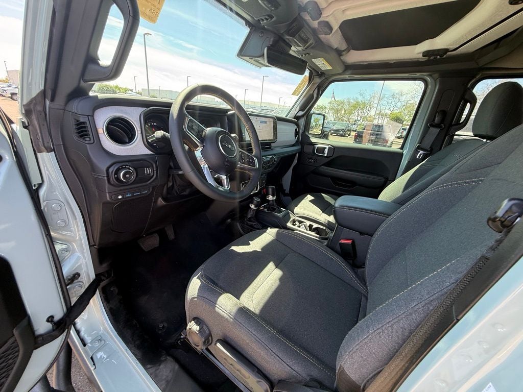 2024 Jeep Wrangler Sahara 4xe