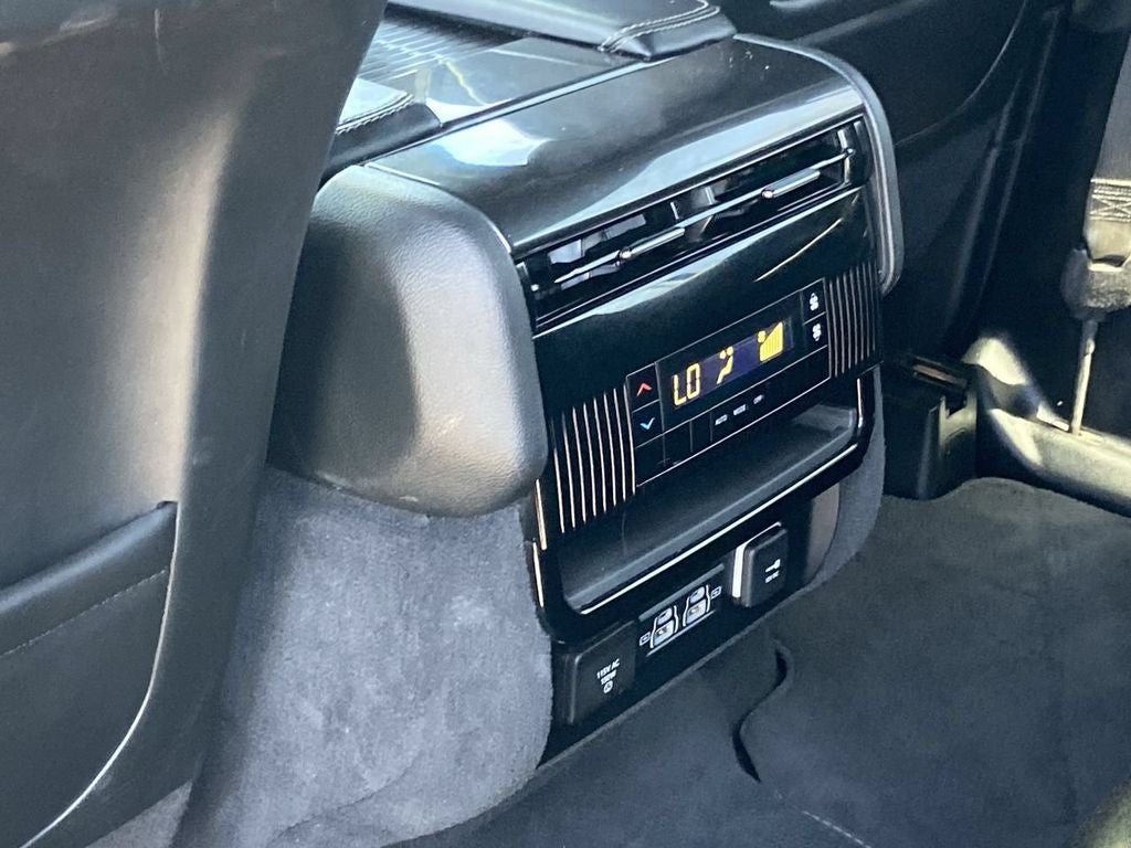 2024 Jeep Wagoneer L Base