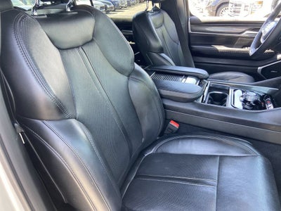 2024 Jeep Wagoneer L Base