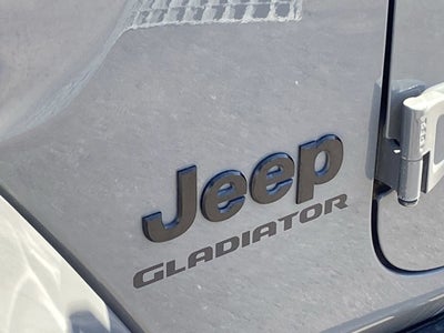 2022 Jeep Gladiator Sport