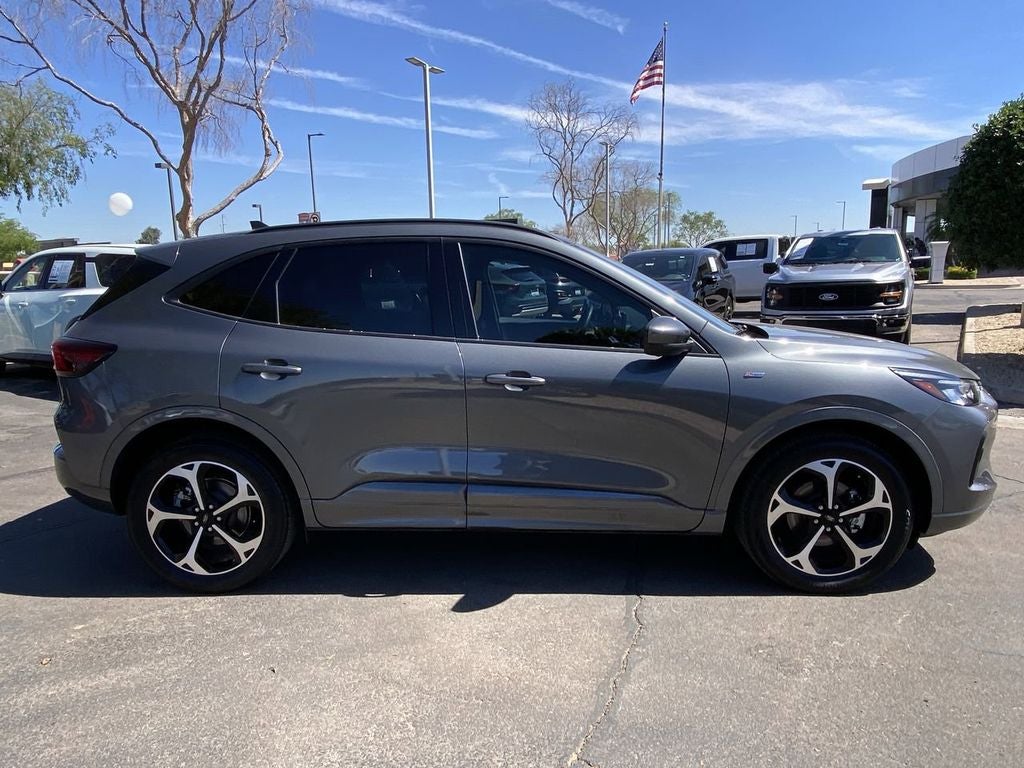 2023 Ford Escape ST-Line Select
