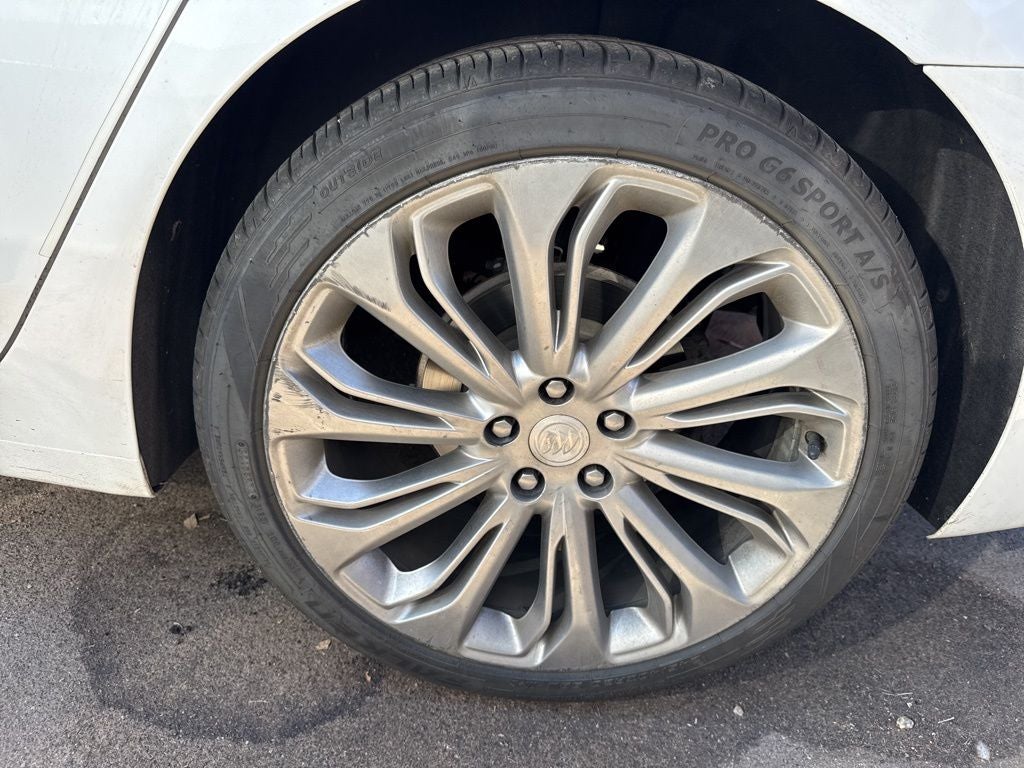 2017 Buick LaCrosse Essence