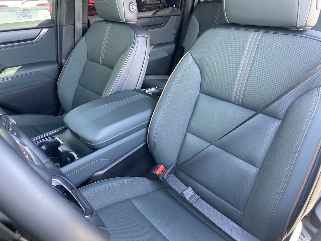 2024 GMC Acadia AT4
