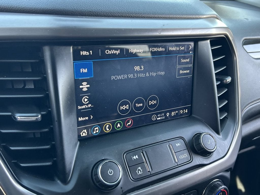 2022 GMC Acadia AT4