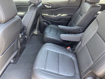 2022 GMC Acadia SLT
