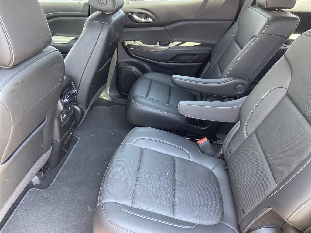 2022 GMC Acadia SLT