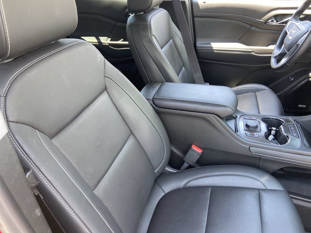 2022 GMC Acadia SLT