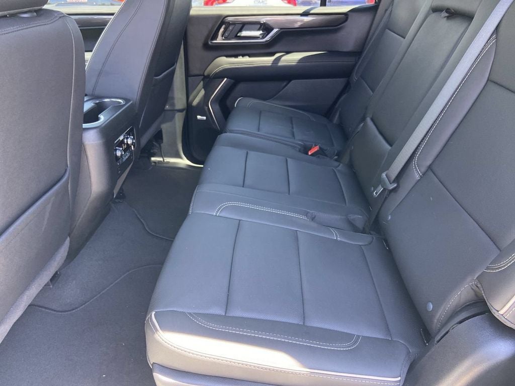 2025 GMC Yukon Elevation