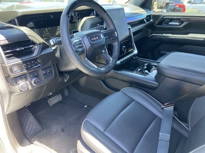 2025 GMC Yukon Elevation