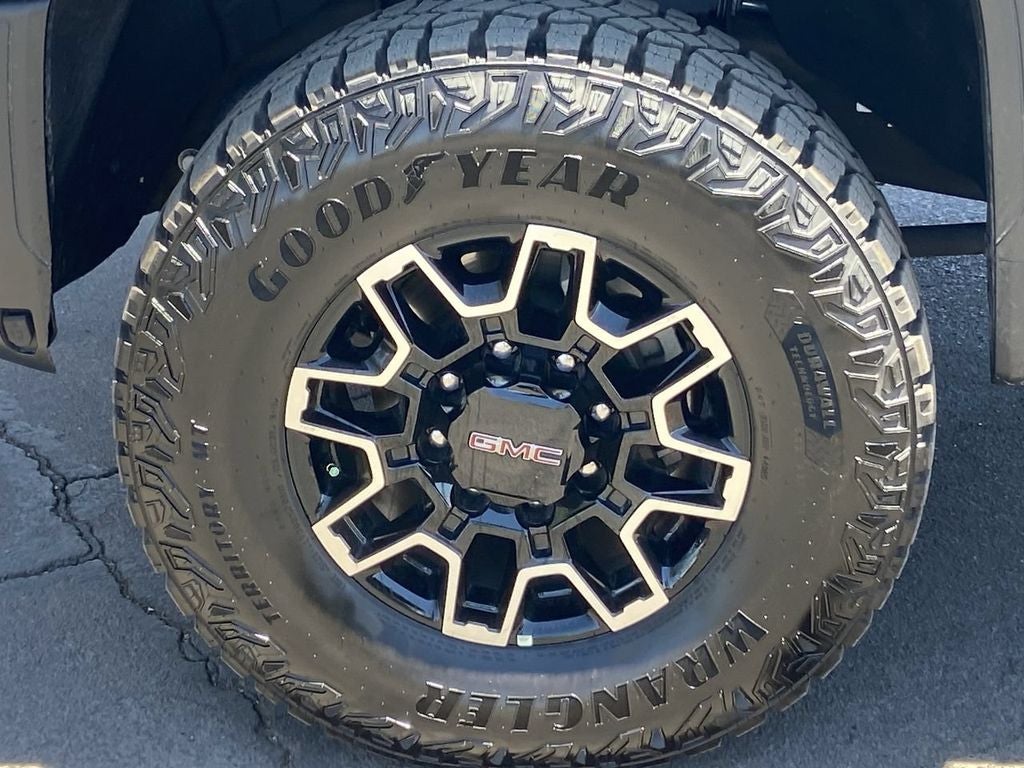 2025 GMC Sierra 2500HD AT4