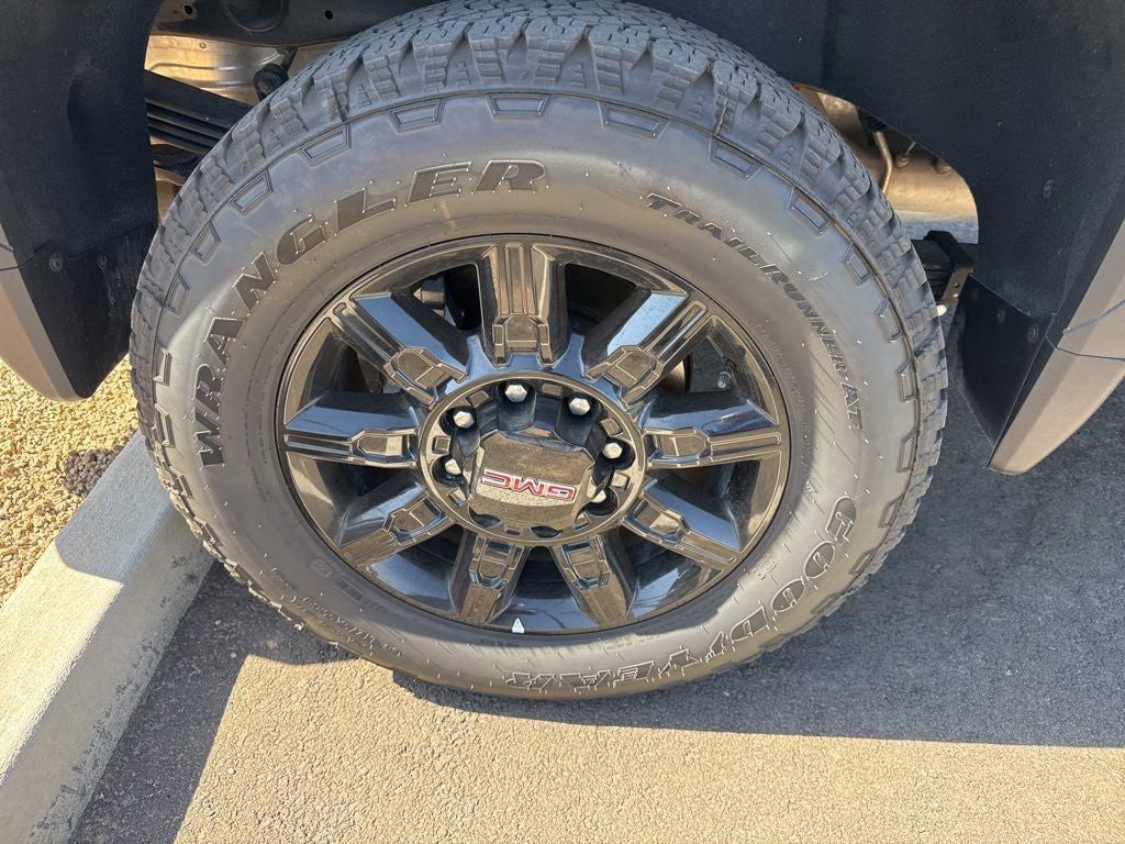 2025 GMC Sierra 2500HD AT4