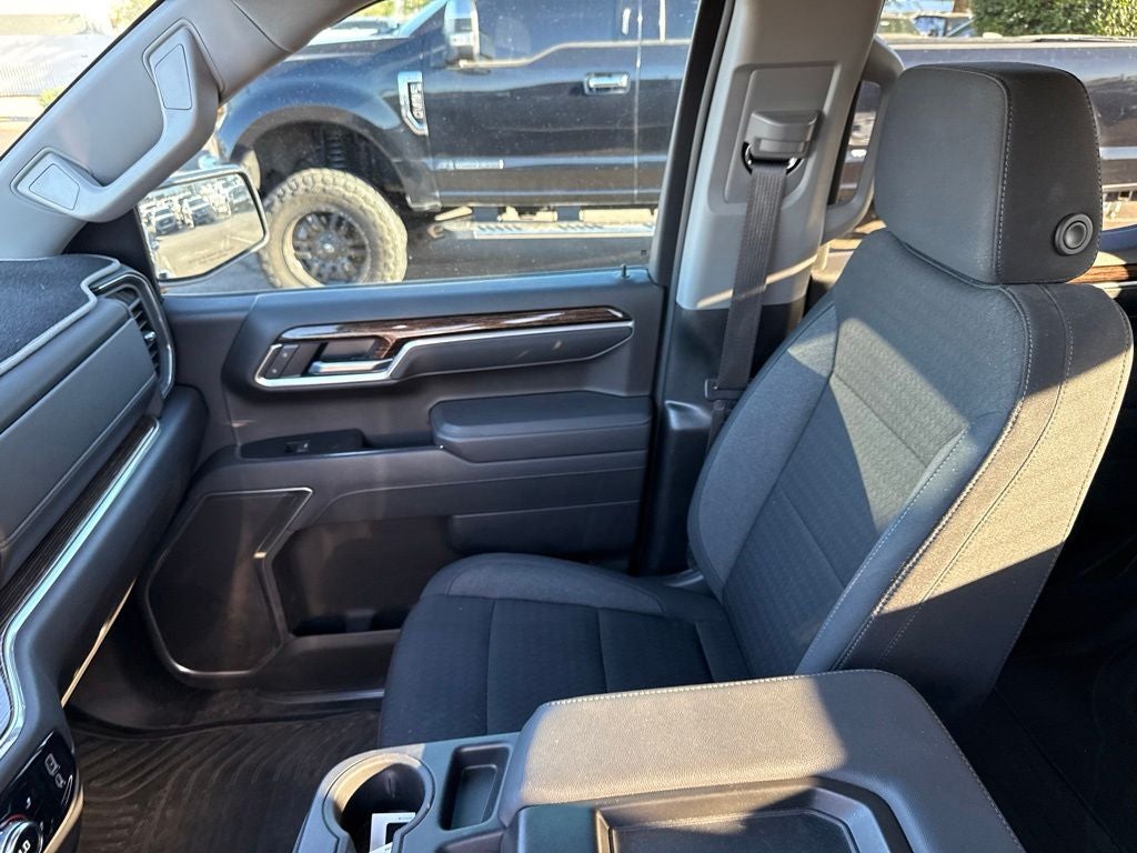 2025 GMC Sierra 1500 SLE