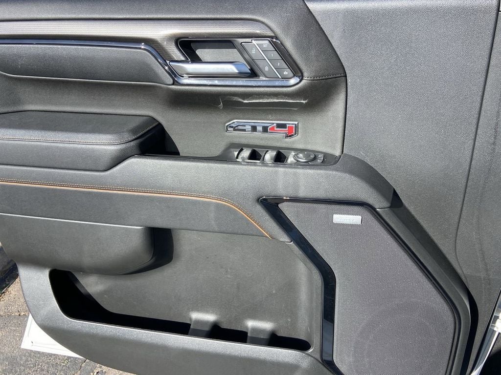 2025 GMC Sierra 1500 AT4