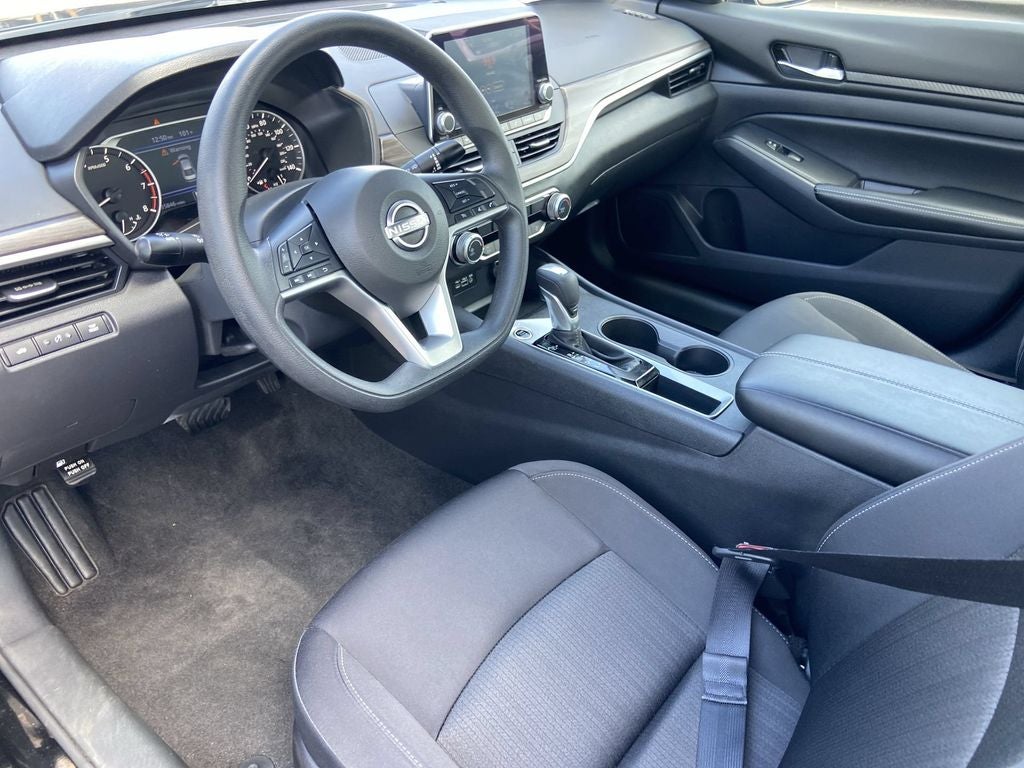 2025 Nissan Altima SV - Photo 6