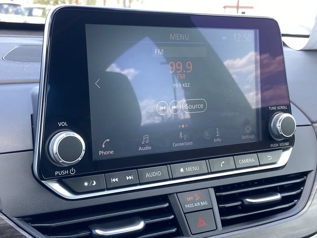 2025 Nissan Altima SV - Photo 9