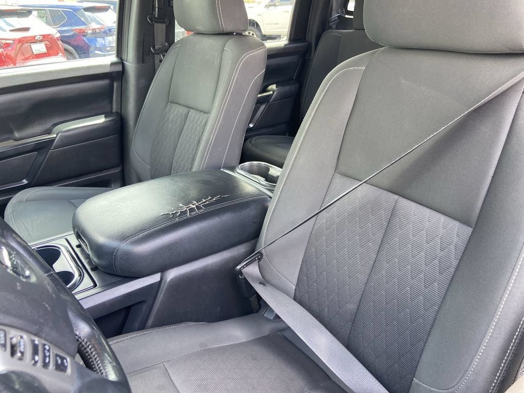 2019 Nissan Titan SV