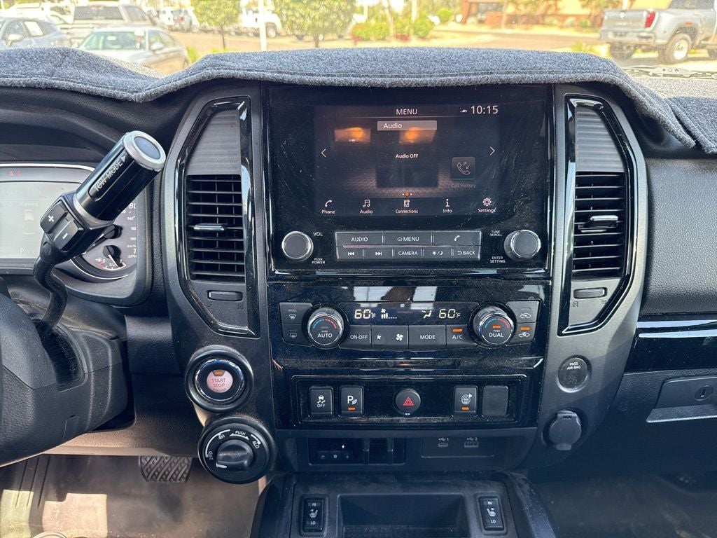 2023 Nissan Titan SV