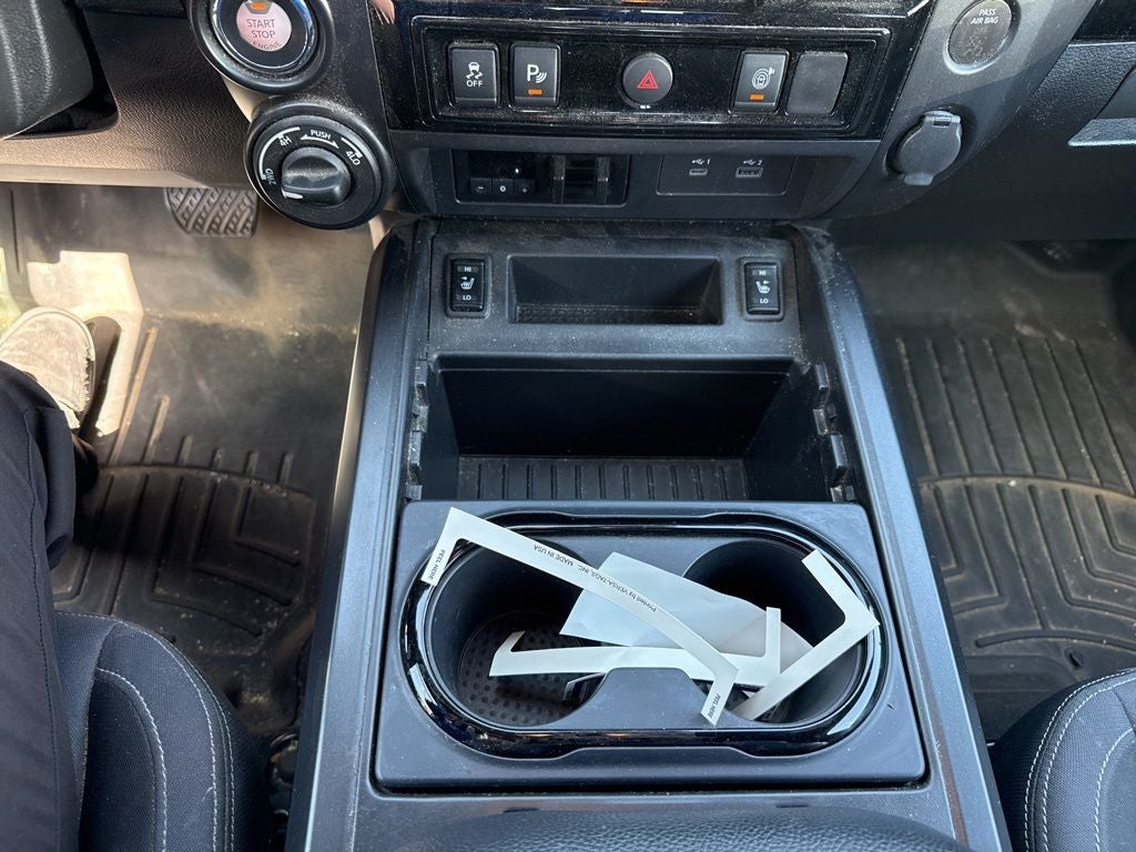 2023 Nissan Titan SV