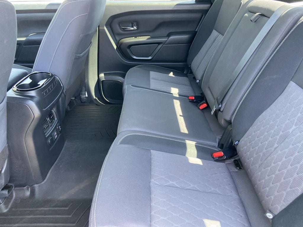 2023 Nissan Titan SV