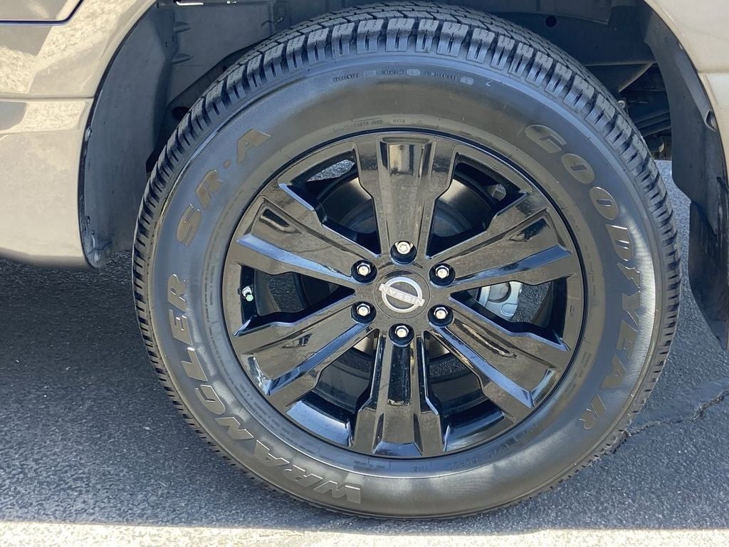 2023 Nissan Titan SV