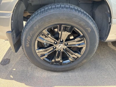 2023 Nissan Titan SV