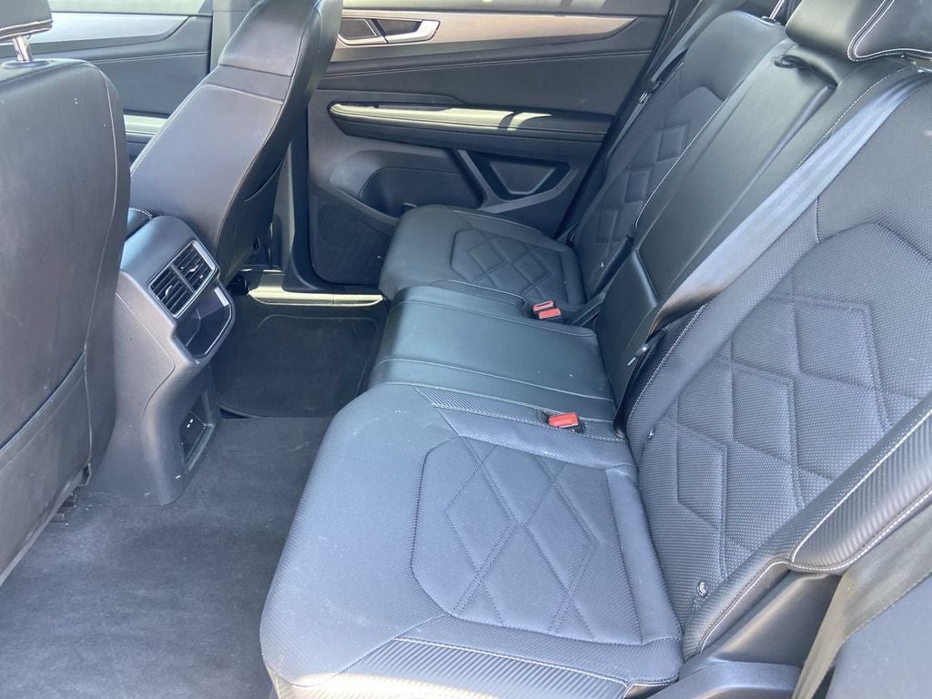 2024 Volkswagen Atlas Cross Sport 2.0T SE w/Technology