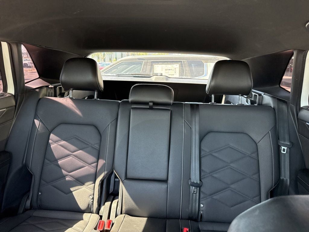 2025 Volkswagen Atlas Cross Sport SE w/Tech - Photo 12