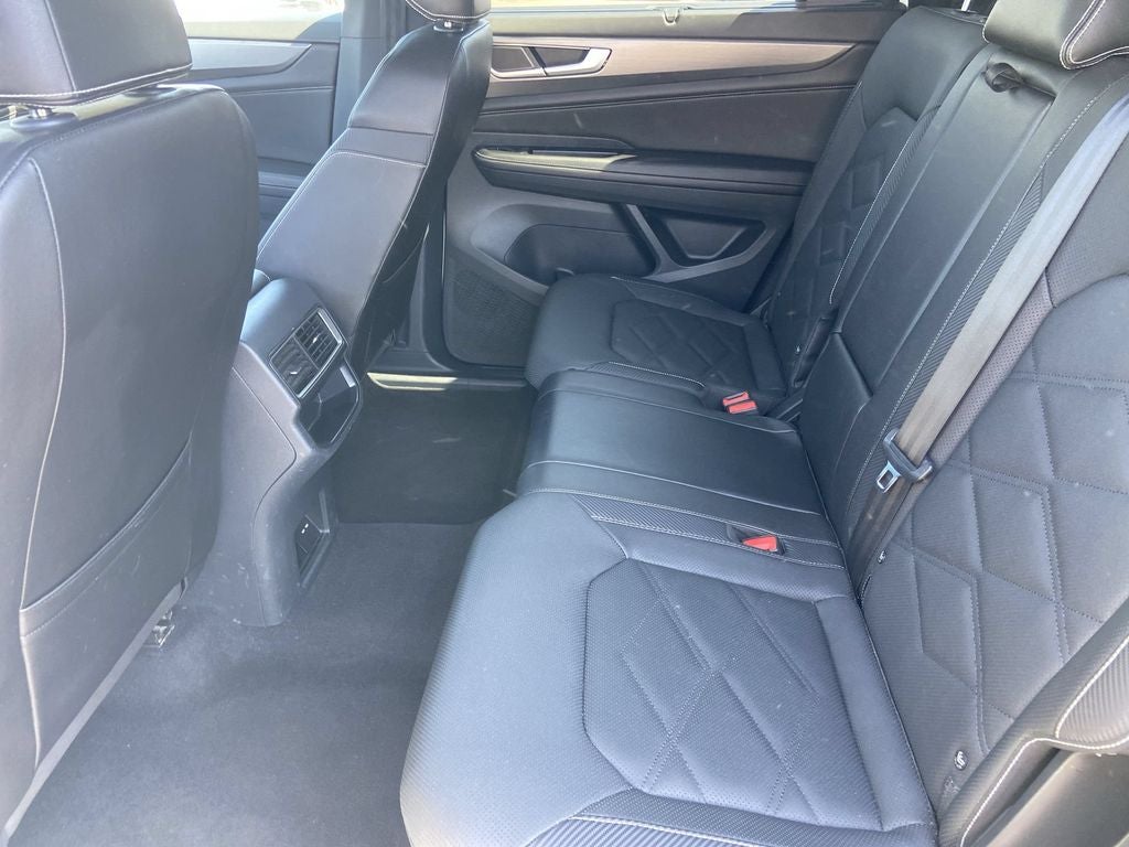 2025 Volkswagen Atlas Cross Sport SE w/Tech - Photo 20