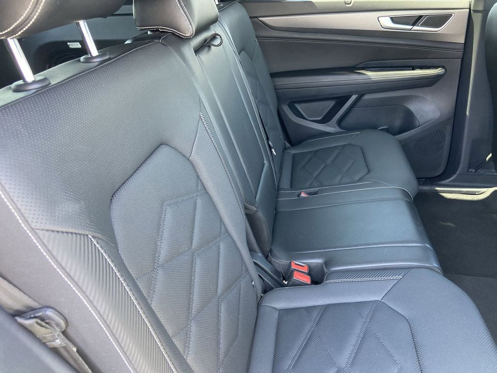 2025 Volkswagen Atlas Cross Sport 2.0T SE w/Technology