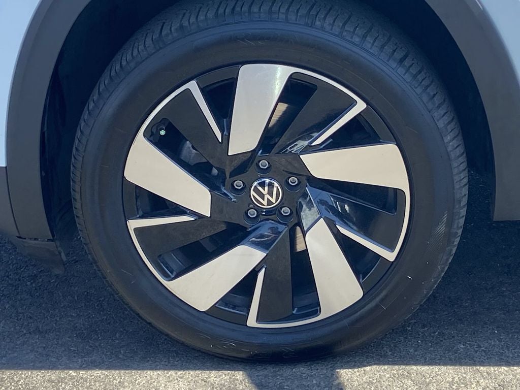 2025 Volkswagen Atlas Cross Sport 2.0T SE w/Technology