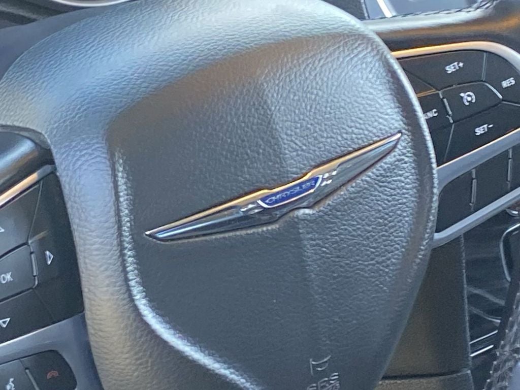 2022 Chrysler 300 Touring