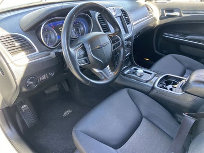 2022 Chrysler 300 Touring