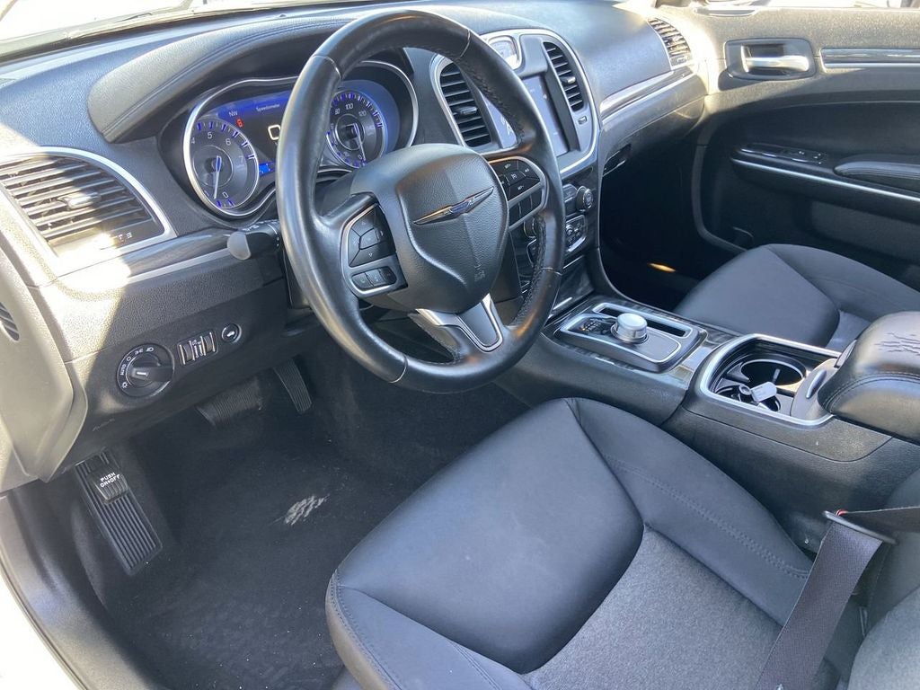 2022 Chrysler 300 Touring