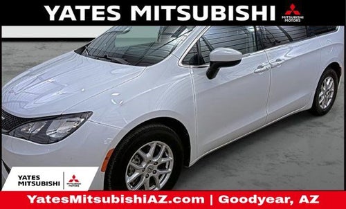 2022 Chrysler Voyager LX