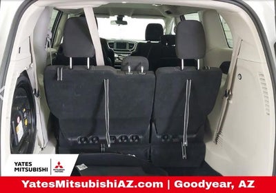 2022 Chrysler Voyager LX