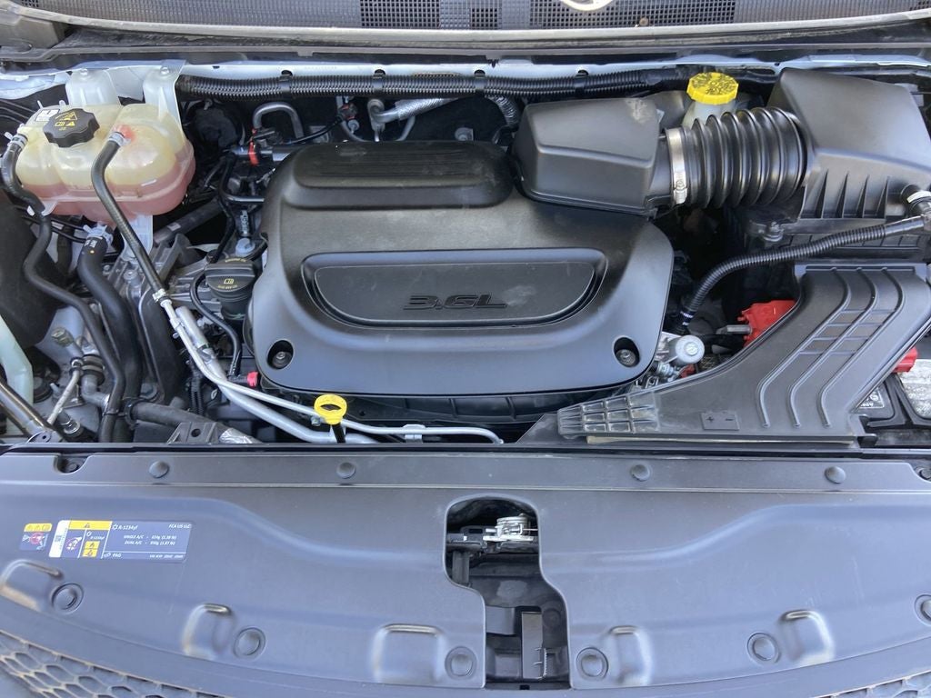 2022 Chrysler Voyager LX