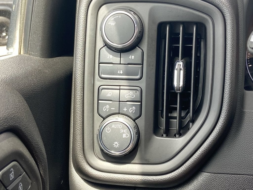 2024 Chevrolet Silverado 2500HD Custom