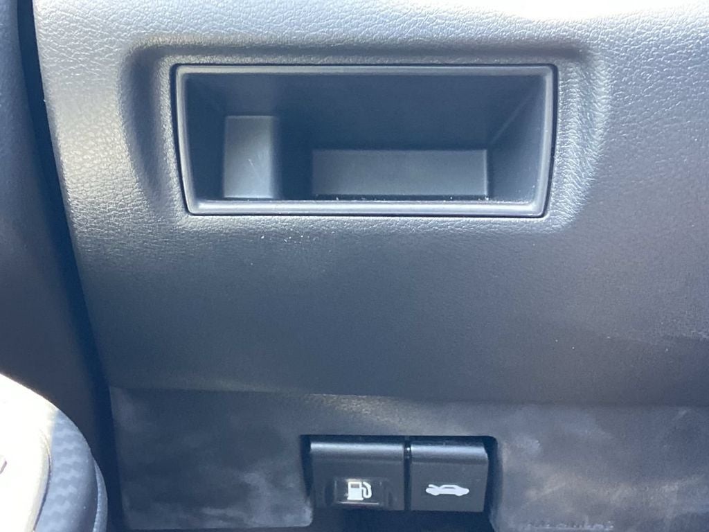 2025 Nissan Versa Sedan SV - Photo 13