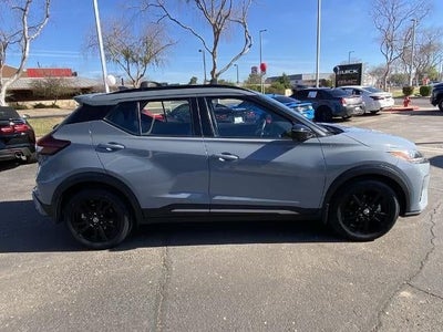2021 Nissan Kicks SR