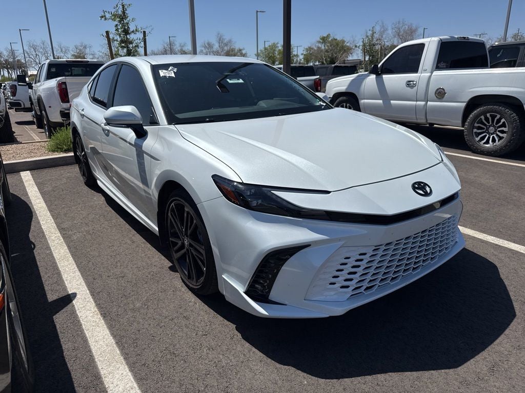 2025 Toyota Camry XSE Hybrid's photo