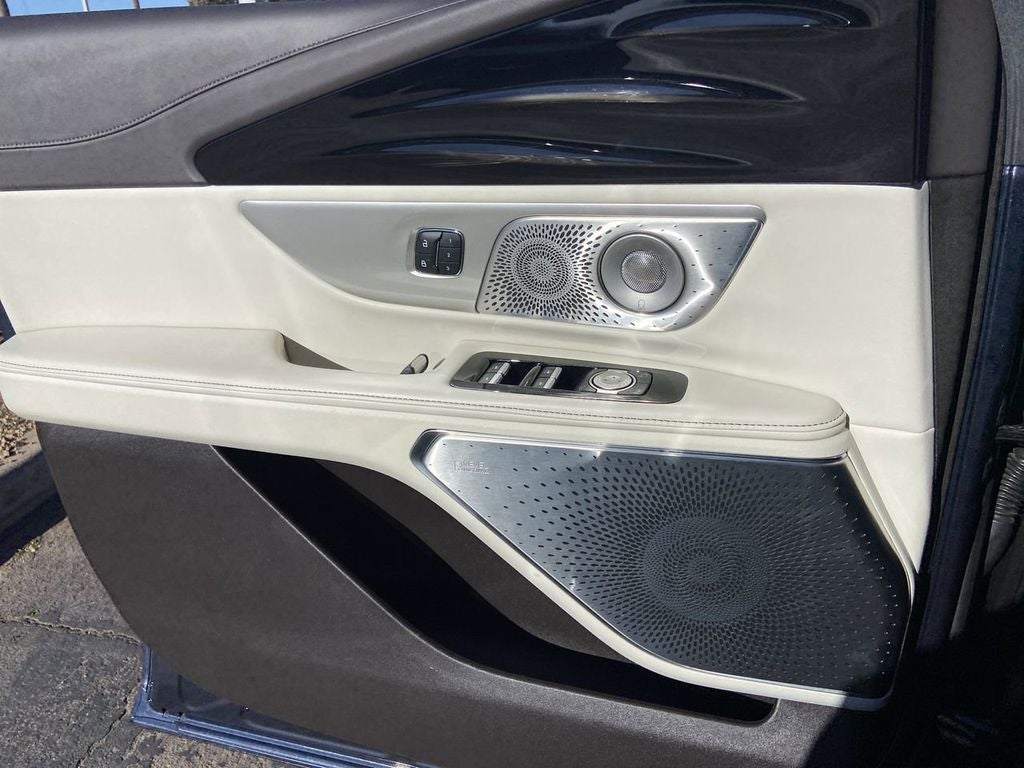 2024 Lincoln Nautilus Black Label