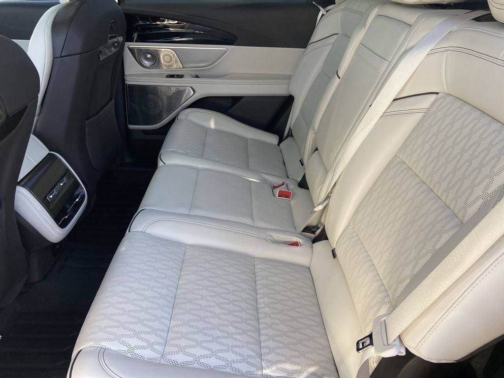 2024 Lincoln Nautilus Black Label