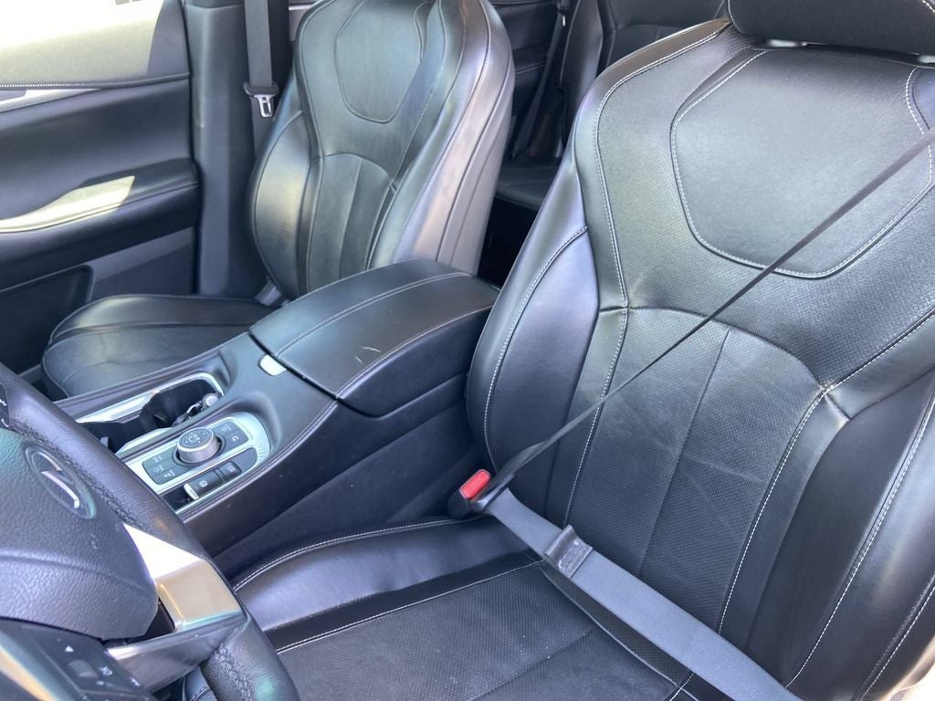 2022 INFINITI QX60 LUXE