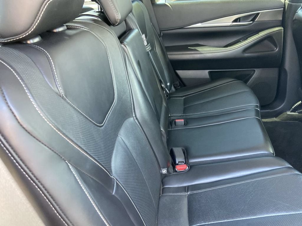 2022 INFINITI QX60 LUXE