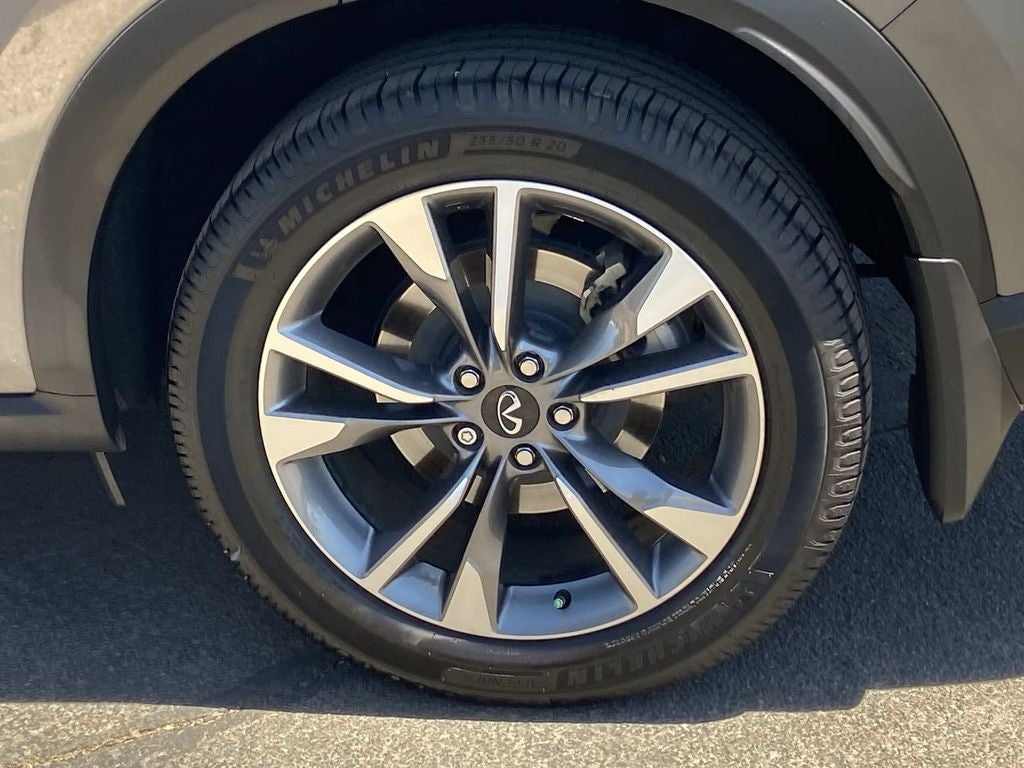 2022 INFINITI QX60 LUXE