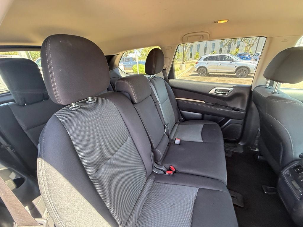 2017 Nissan Pathfinder S