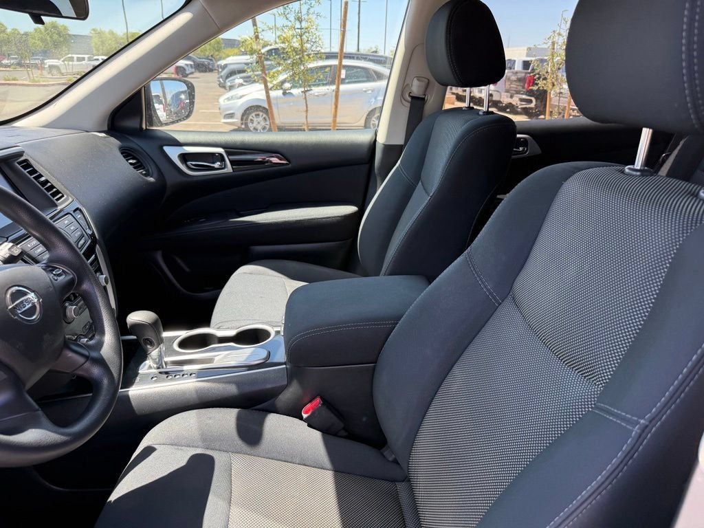 2017 Nissan Pathfinder S