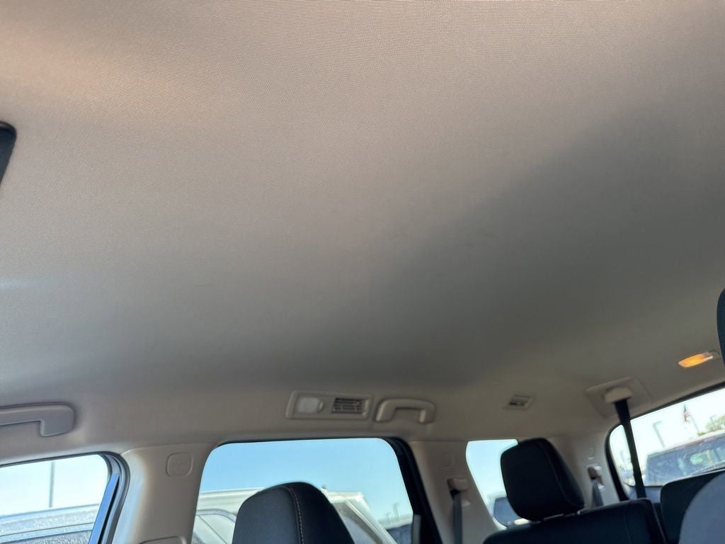 2025 Nissan Pathfinder SV - Photo 15