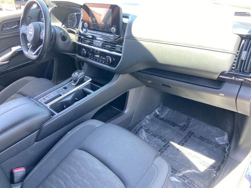 2025 Nissan Pathfinder SV - Photo 24