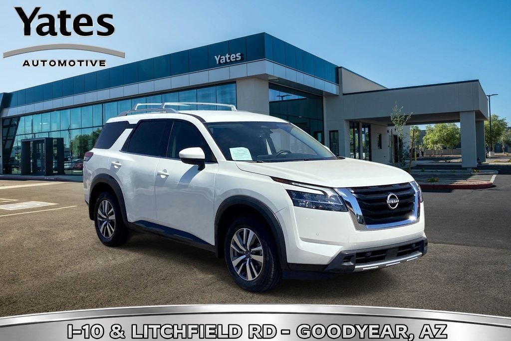 2024 Nissan Pathfinder SL